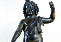 Statuette de Bacchus, provenant du site de Vertault (Côte-d'Or). Musée du Pays Châtillonnais, Châtillon-sur-Seine.