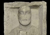 Stèle en calcaire d'un marchand ou d'un artisan, dite « stèle du cabaretier », IIe-IIIe siècle de notre ère. Musée d'Aquitaine, Bordeaux.