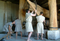 Reconstitution d'un pressoir à levier (de type Caton) au Mas des Tourelles à Beaucaire (Gard).