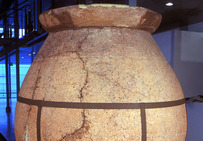 Dolium, IIe siècle de notre ère.Musée gallo-romain de Saint-Romain-en Gal, Vienne.